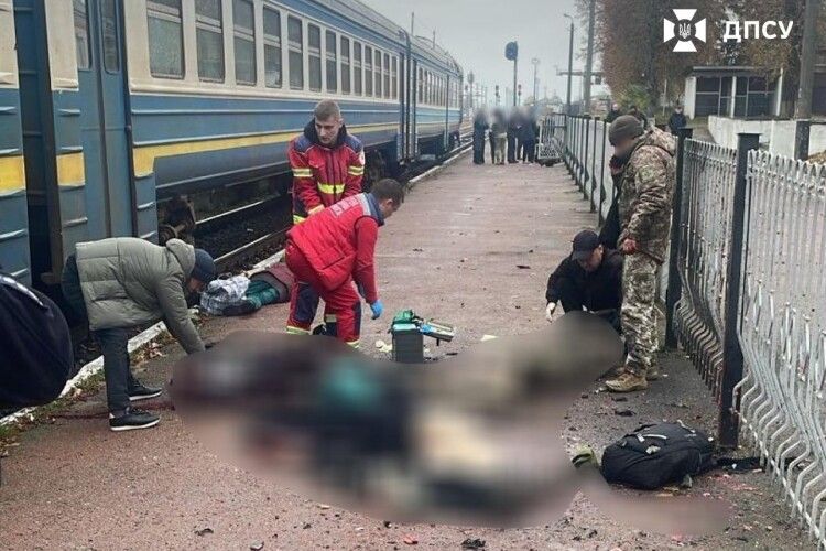 На Житомирщині чоловік підірвав себе під час перевірки документів