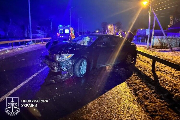 Залишив помирати і втік: на Рівненщині 23-річний працівник поліції скоїв смертельну ДТП