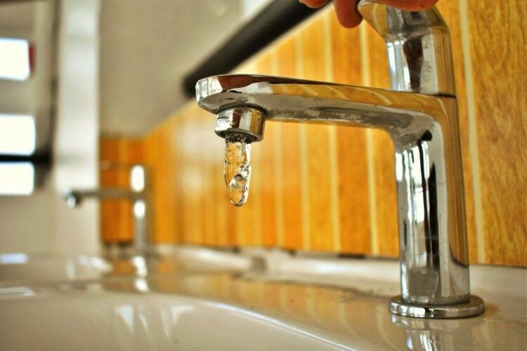 В селищі на Волині вдвічі підвищили тарифи на воду