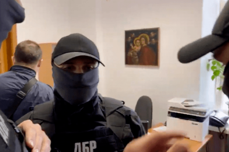 Адвокат про маски-шоу в Музеї Гончара: «Зеленський обіцяв пригоди - маємо»