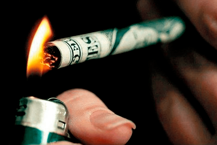 Пачка цигарок за 200 гривень: як і чому злетять ціни на тютюнові вироби в Україні