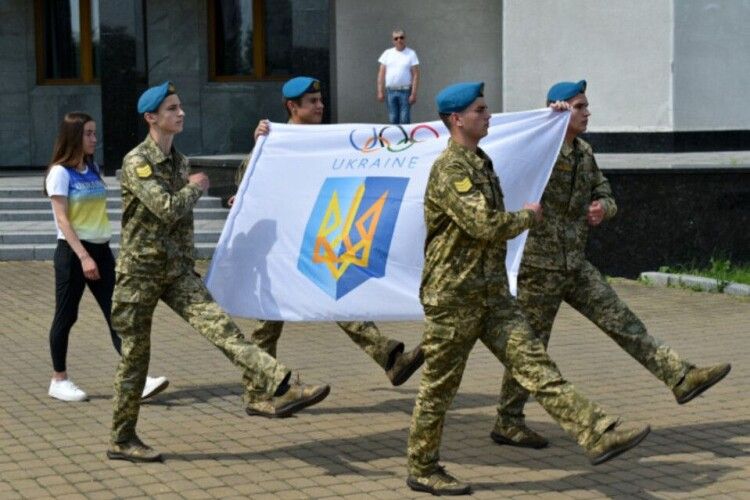 У Луцьку підняли прапор Національного Олімпійського комітету України 