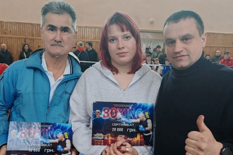 Волинську чемпіонку відзначили за «золото» на Кубку України з боксу 