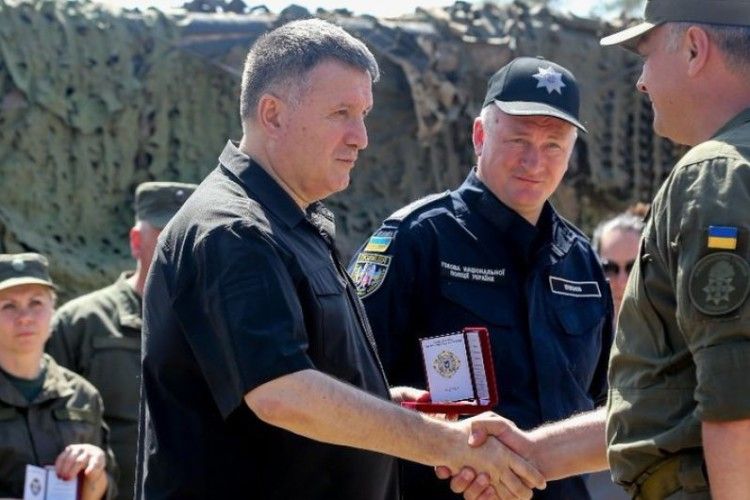 «Найкращим воїнам»: Аваков і Князєв віддали свої квитки на фінал ЛЧ захисникам Станиці Луганської 