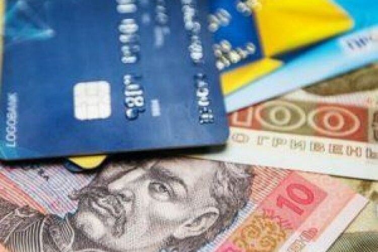 Шахрайство: липові банкіри видурили у двох волинян 27 тисяч гривень