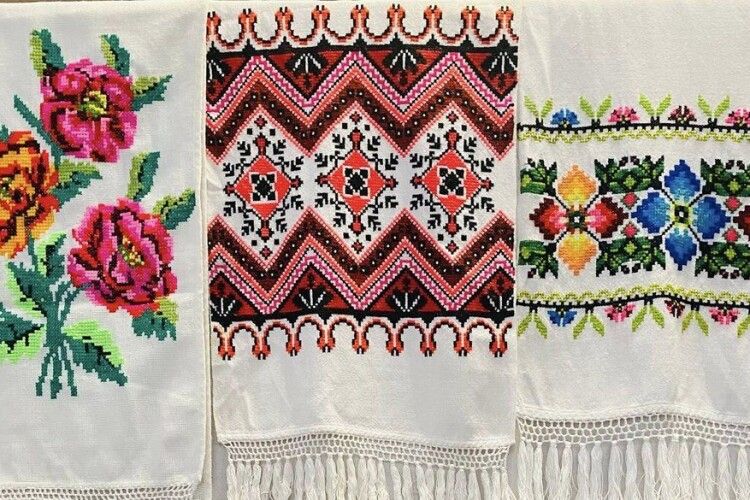 Історія в кожній нитці: подружжя з Волині подарувало музею родинні скарби