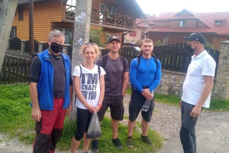 Група столичних туристів, гостюючи в Карпатах, подалася збирати чорниці: бійцям ДСНС довелося проводити рятувальну операцію
