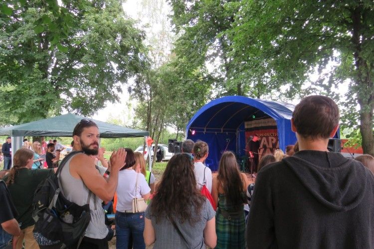 Попри негоду на Рівненщині триває фестиваль «Тарас Бульба»