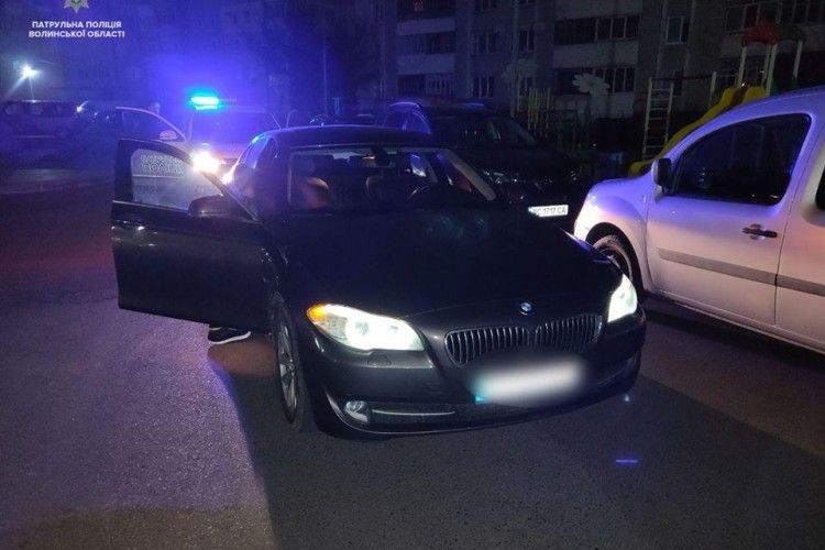 У Луцьку патрульні наздогнали переляканого «шумахера» на BMW (фото)