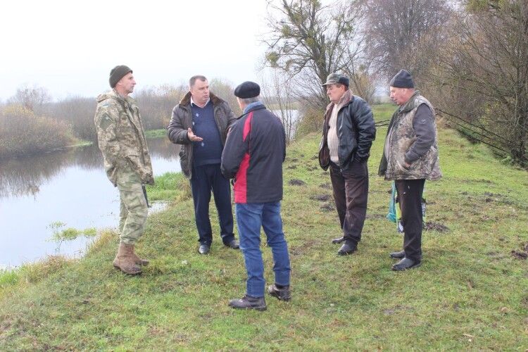 Екологи й водники Волині перевірили стан річки Прип’ять у її верхів’ї