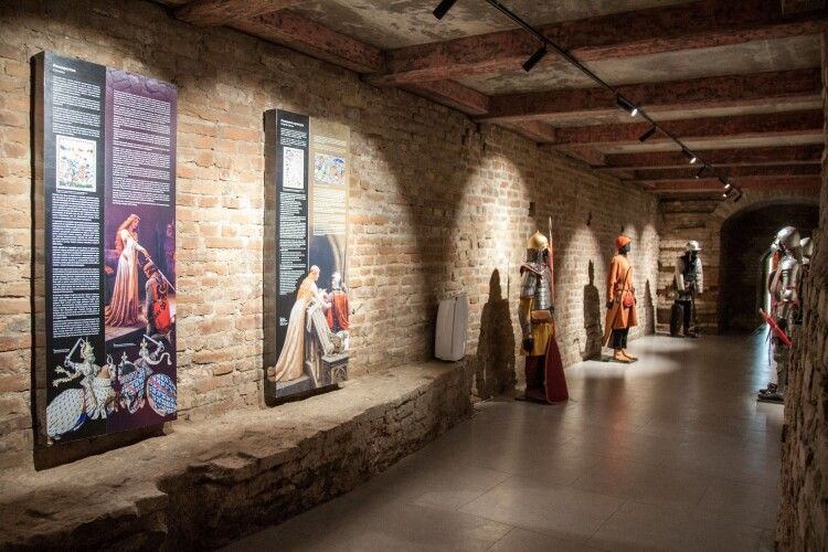 У Луцьку в музейному просторі «Окольний замок» організовують безкоштовну костюмовану екскурсію