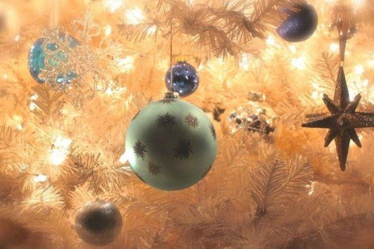 Гори, гори ясно:росіянин підпалив головну ялинку