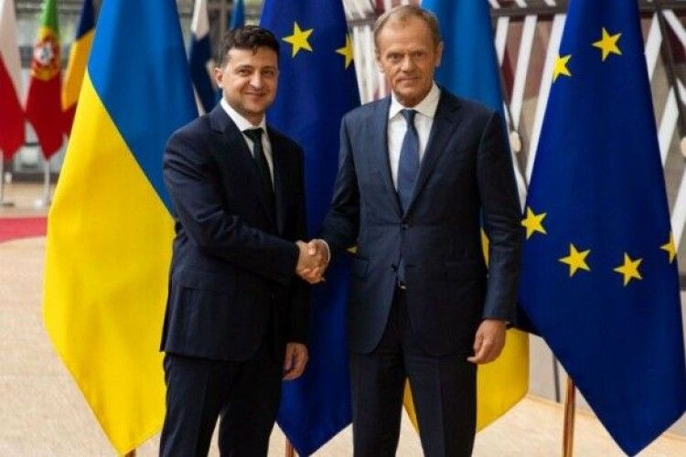 Президент України сьогодні зустрінеться з Дональдом Туском на Луганщині