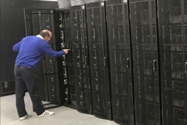 У Британії створили комп’ютер, що імітує людський мозок