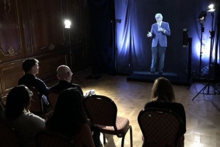 В британському університеті лекції студентам читатимуть «голограми»