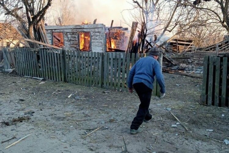 На Житомирщині авіаудар росії пошкодив 13 будівель, є постраждалі