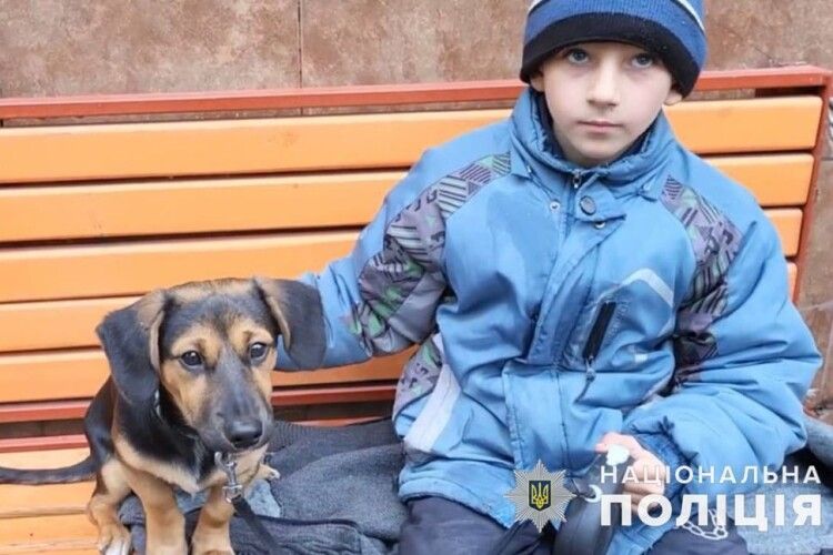8-річний хлопчик з Бахмута, у якого росіяни вбили всіх рідних, знайшов нову сім'ю
