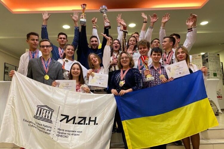 Українські школярі здобули на міжнародному конкурсі юних винахідників 18 медалей і дві спеціальні нагороди