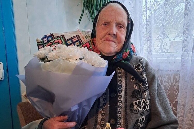 Довгожителька з Волині зустріла ювілей в колі великої та люблячої родини