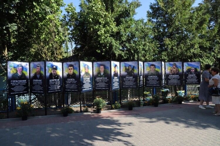 Завтра в райцентрі на Волині освятять нові банери на Алеї Героїв