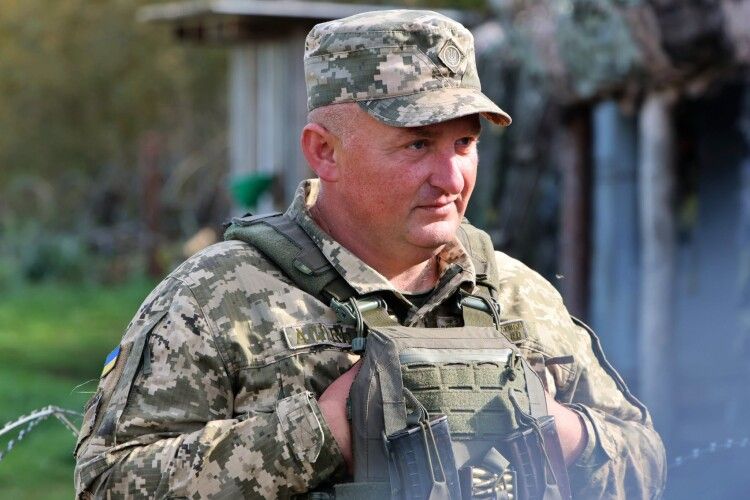 Вгамував емоції та забрав зброю з палаючої автівки: як волинський прикордонник пережив пряме влучання дрона