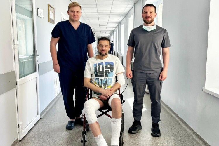 «Прокинувся через місяць після вибуху»: у Львові виписали найважчого пацієнта після лютневого теракту