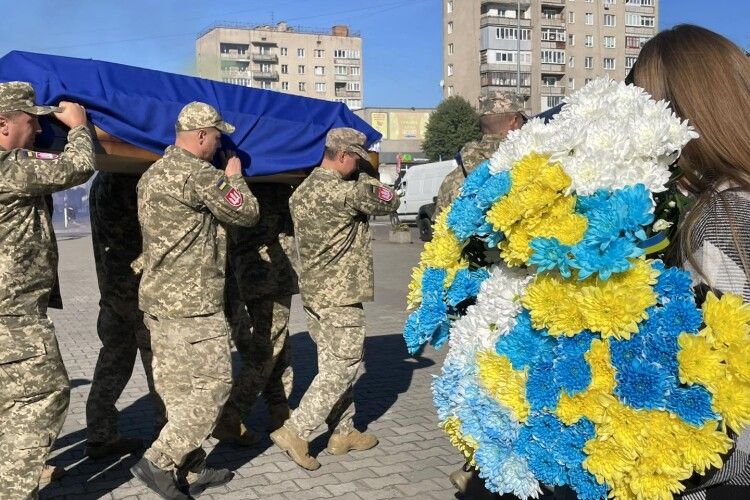 У Ковелі поховали 24-річного воїна Олексія Жалая