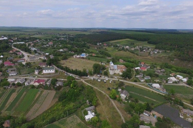 В українських селах заборонили будувати хмародряпи