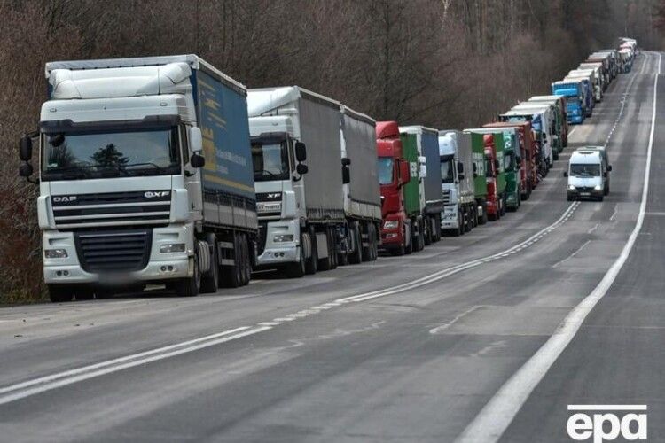Торговельні асоціації чотирьох країн ЄС закликали до бойкоту польських перевізників, які блокують кордон з Україною