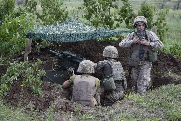 На гарячих напрямках фронту відбулося 35 бойових зіткнень з ворогом
