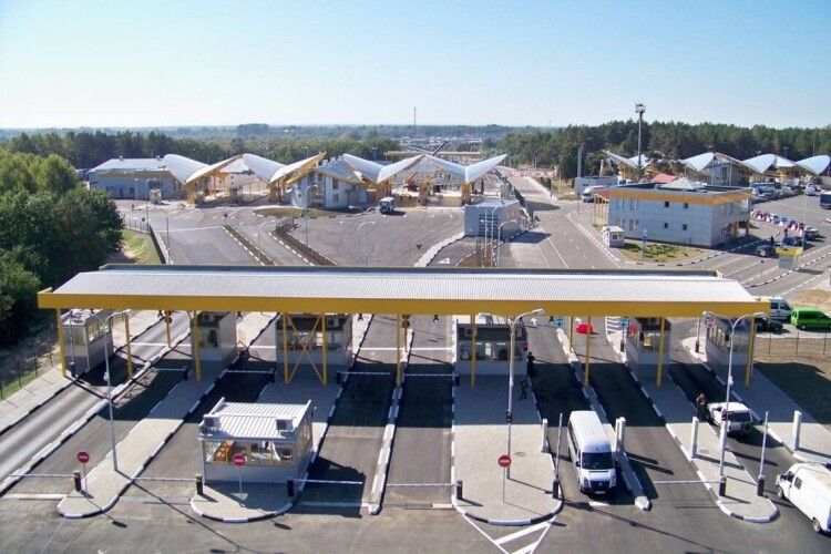 Скільки мільярдів пройшло через Волинську митницю
