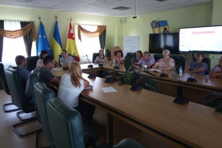 Працівників ЦНАПу Вишнівської ОТГ навчали реалізації європрограми