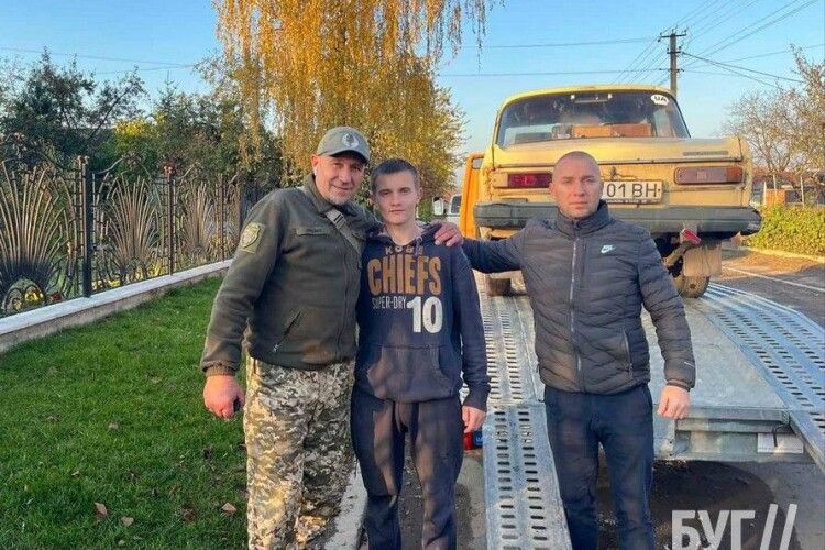 Двоє волинян віддали свої авто для ЗСУ (Фото)