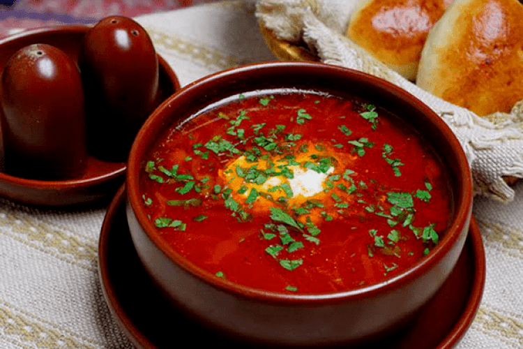 Український борщ втрапив до рейтингу найсмачніших супів світу