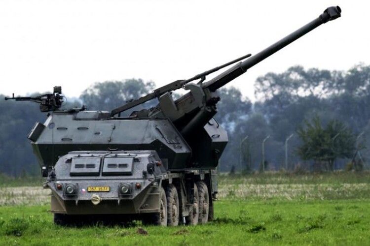 Чехія дарує Україні чотири тисячі снарядів до самохідних гарматних гаубиць 