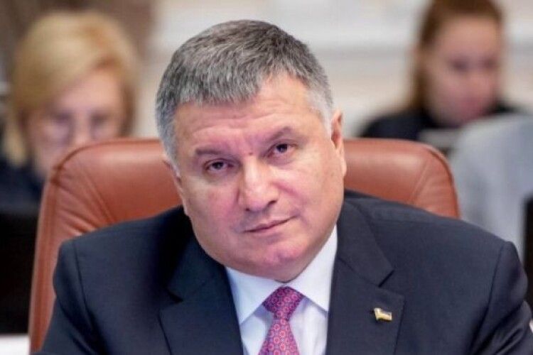 СБУ і ДБР прийшли з обшуками до Авакова