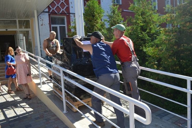 Ковельські медики отримали сучасне діагностичне обладнання