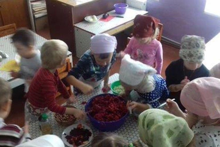 У Смідині діти вчаться готувати з дитсадка