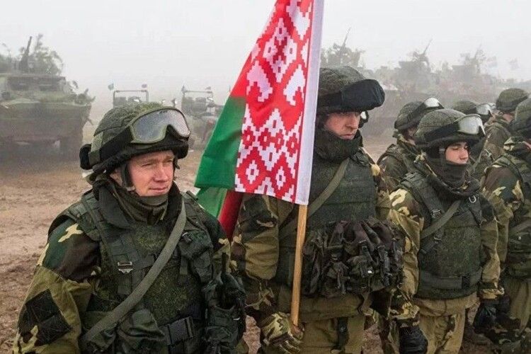 Орли лукашенка будуть помирати в Україні з червоними пов’язками (Фото, відео)