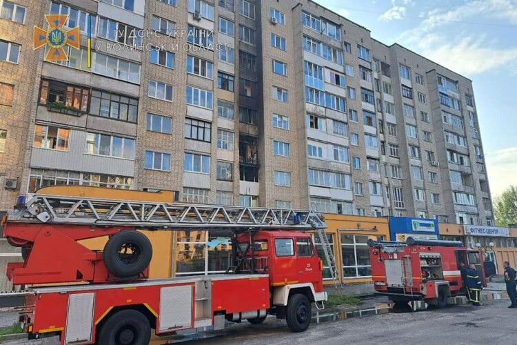 В Луцьку з пожежі врятували дитину і трьох дорослих