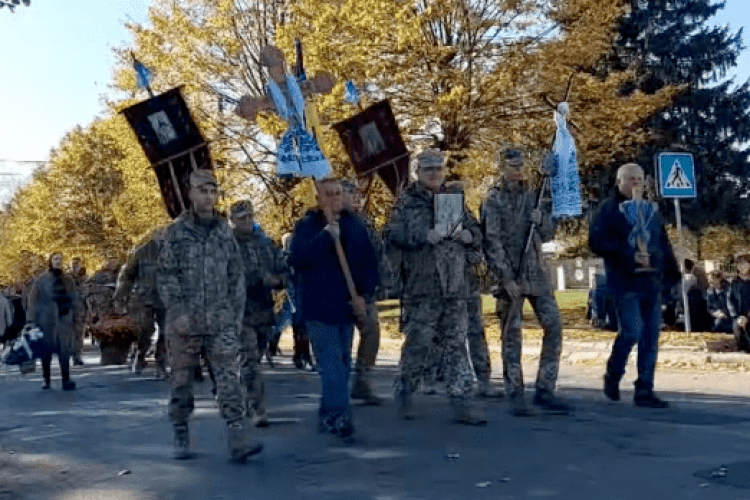 В останню дорогу провели 32-річного Героя з Рівненщини (Фото, відео)