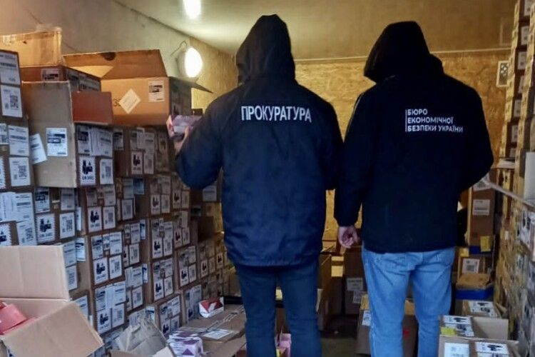 На Волині перед судом постане підприємець: увозив контрабандою електронні цигарки та збував по всій території України