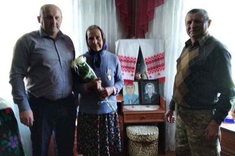 Галині Шеметюк із Камінь-Каширщини вручили Орден матері бійця АТО