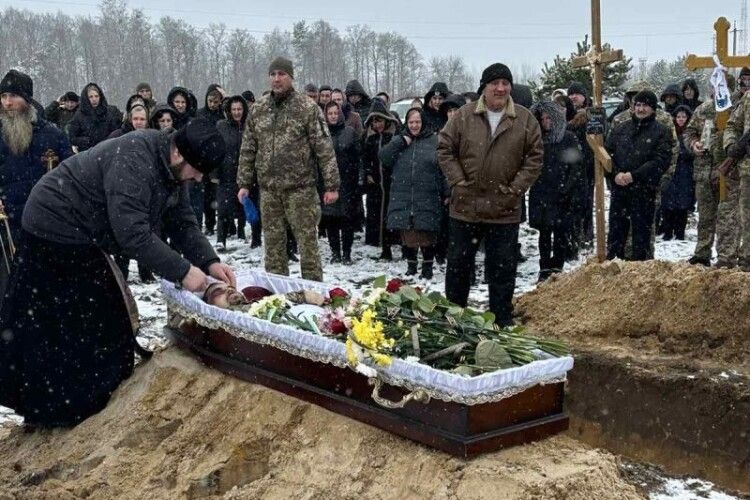 Було лише 25: на Волині поховали Героя, який загинув в боях з російськими окупантами