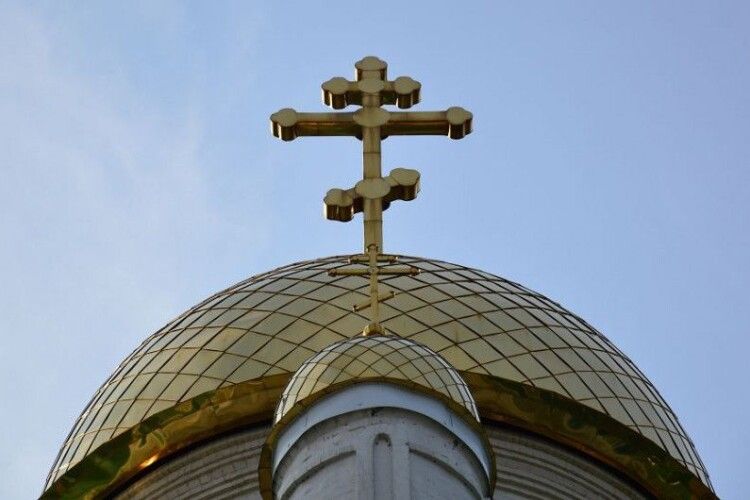 На Волині громада, попри протест батюшки, відмовилася від московської церкви
