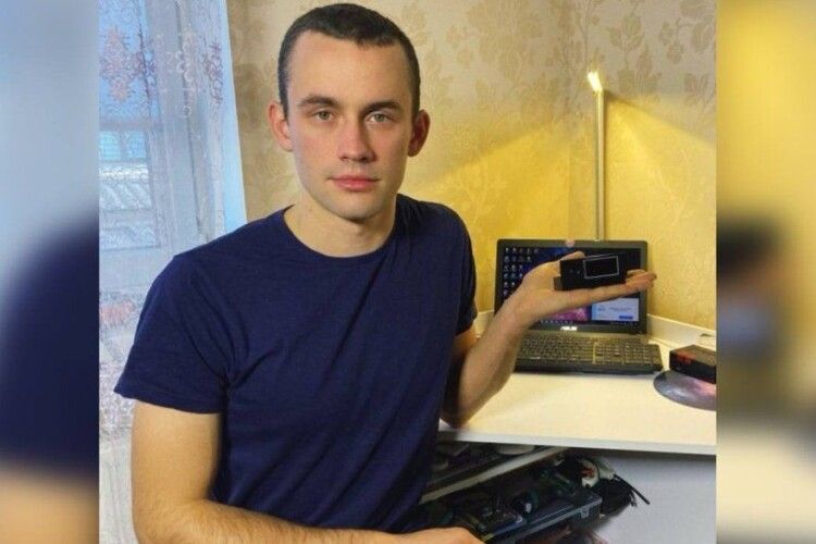 Волинянин розробив прилад, який дозволяє вимірювати ультрафіолетове випромінювання