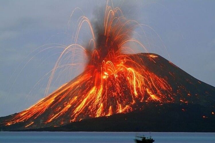 В Італії прокинувся вулкан Стромболі