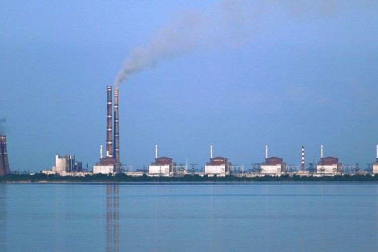 Окупанти замінували узбережжя водосховища поблизу Запорізької АЕС 