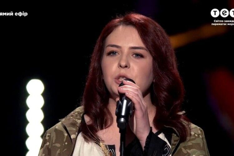 Голос країни-12: парамедикиня «Пташка» розчулила піснею, яку вона співала в укриттях «Азовсталі»