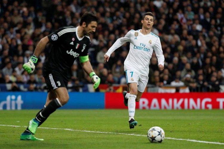 Найкращим голом минулого сезону за версією УЄФА є влучний постріл Кріштіану Роналду у ворота «Ювентуса»